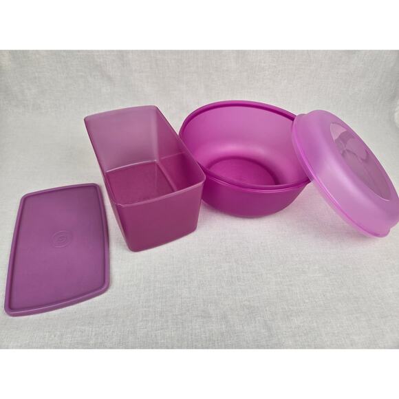2 Tupperware Large Containers - Picture 3 of 5
